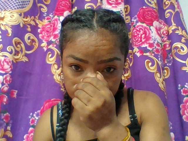 Elyah1a live cam on BongaCams