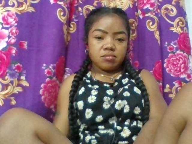 Elyah1a live cam on BongaCams