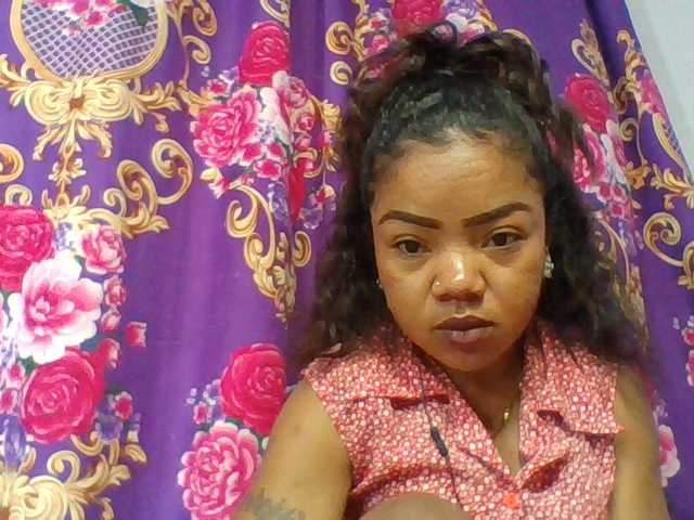 Elyah1a live cam on BongaCams