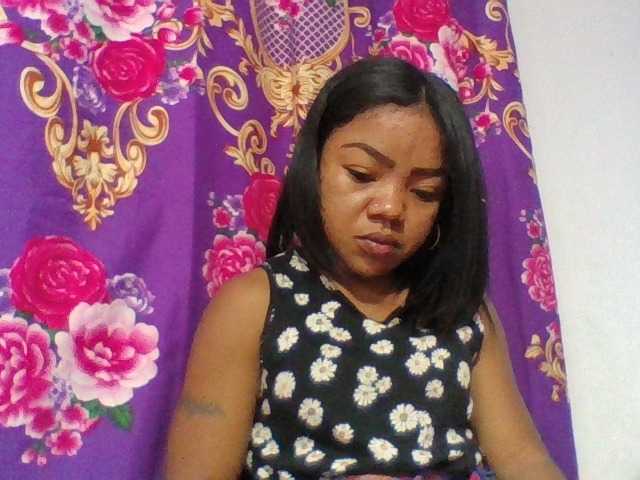 Elyah1a live cam on BongaCams