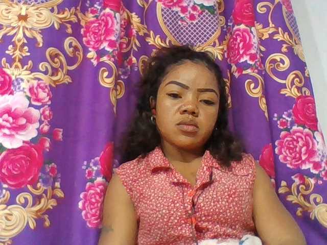 Elyah1a live cam on BongaCams