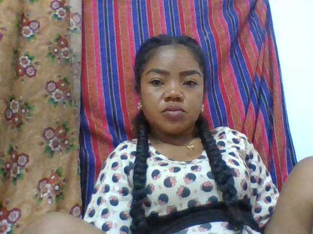 Elyah1a live cam on BongaCams