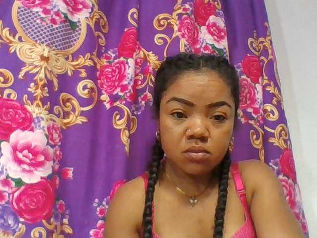 Elyah1a live cam on BongaCams