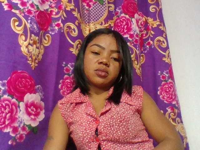 Elyah1a live cam on BongaCams
