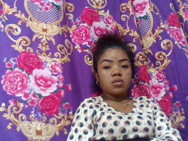 Elyah1a live cam on BongaCams