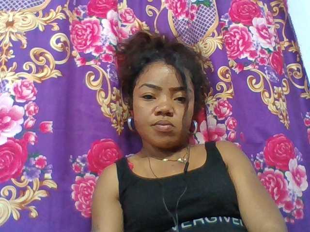 Elyah1a live cam on BongaCams