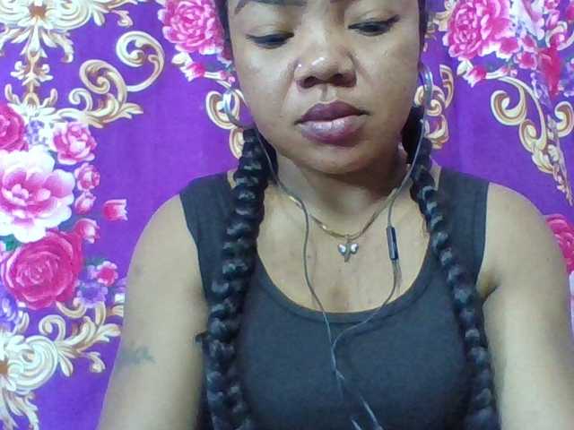 Elyah1a live cam on BongaCams