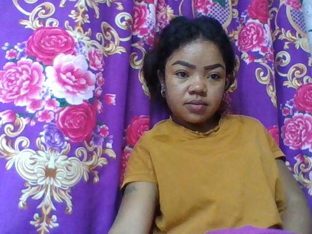 Elyah1a live cam on BongaCams