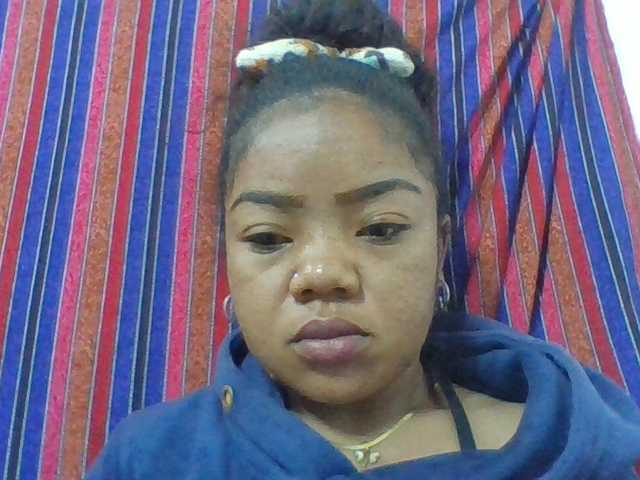 Elyah1a live cam on BongaCams