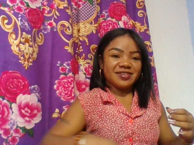 Elyah1a live cam on BongaCams
