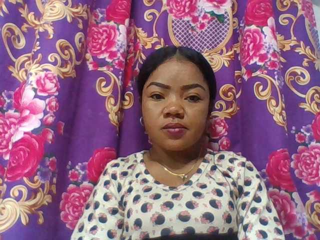 Elyah1a live cam on BongaCams
