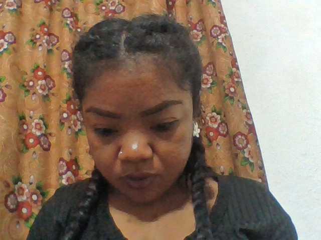 Elyah1a live cam on BongaCams