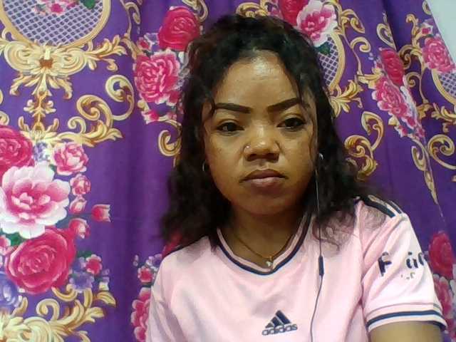 Elyah1a live cam on BongaCams