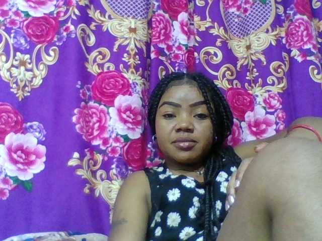 Elyah1a live cam on BongaCams