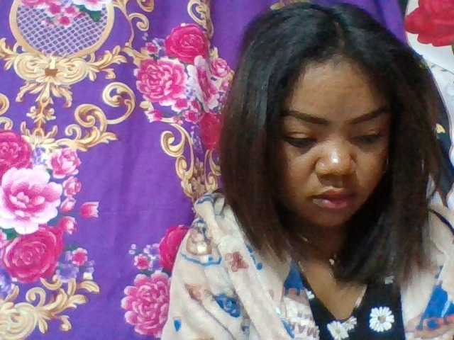 Elyah1a live cam on BongaCams