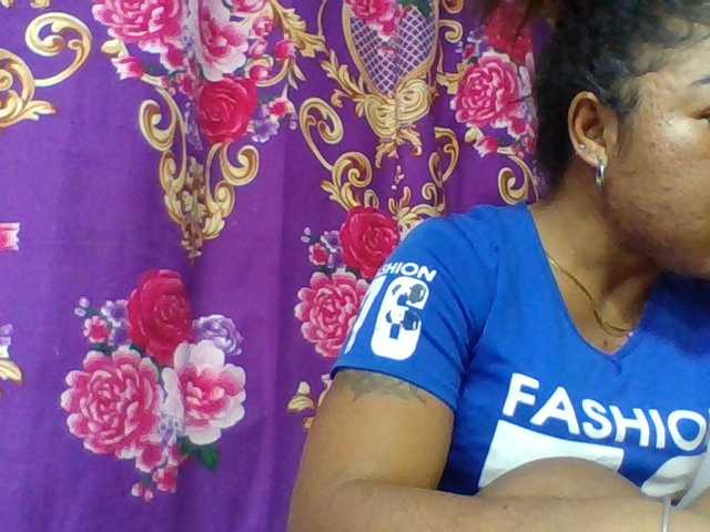 Elyah1a live cam on BongaCams