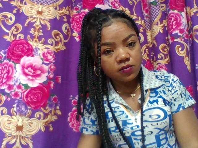 Elyah1a live cam on BongaCams