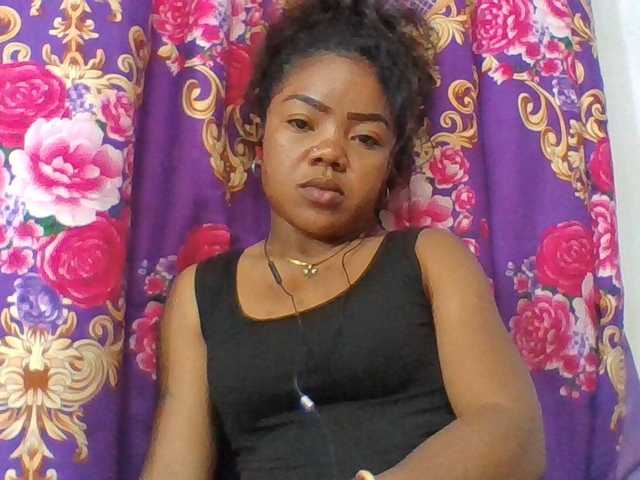 Elyah1a live cam on BongaCams