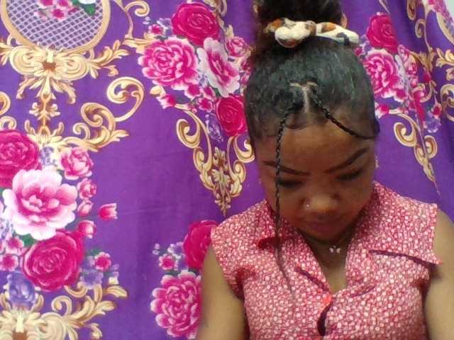Elyah1a live cam on BongaCams