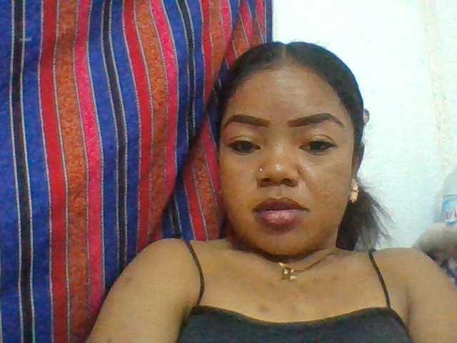 Elyah1a live cam on BongaCams