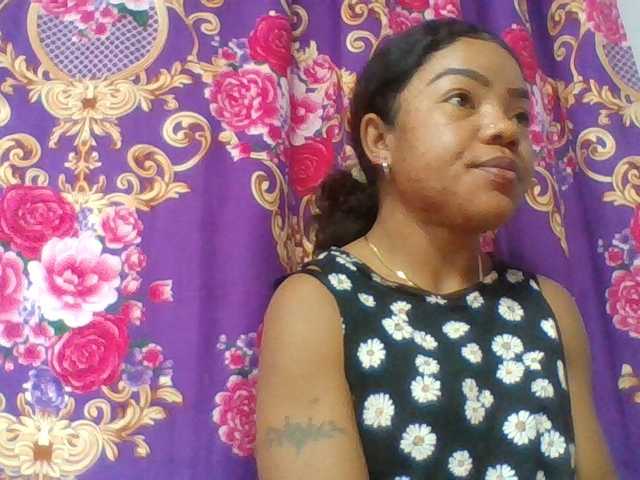 Elyah1a live cam on BongaCams