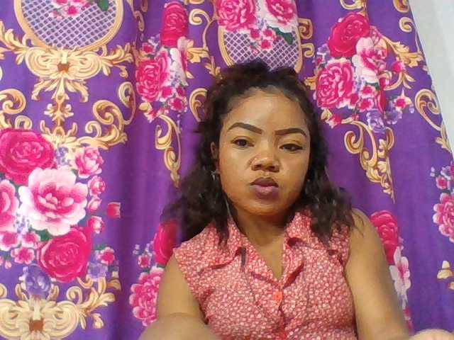 Elyah1a live cam on BongaCams