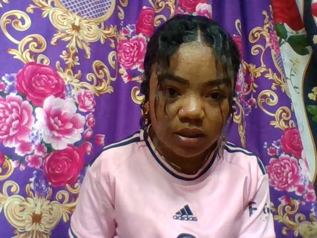 Elyah1a live cam on BongaCams