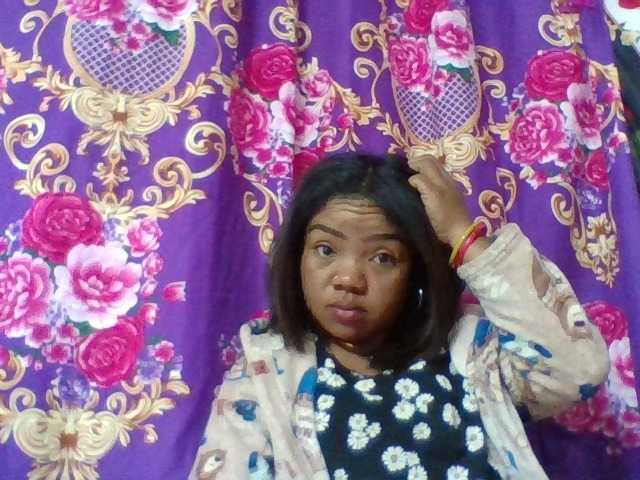 Elyah1a live cam on BongaCams