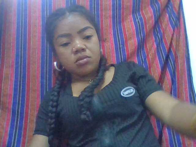 Elyah1a live cam on BongaCams