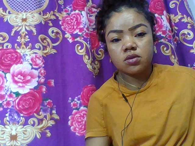Elyah1a live cam on BongaCams