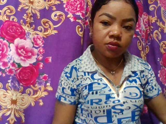 Elyah1a live cam on BongaCams