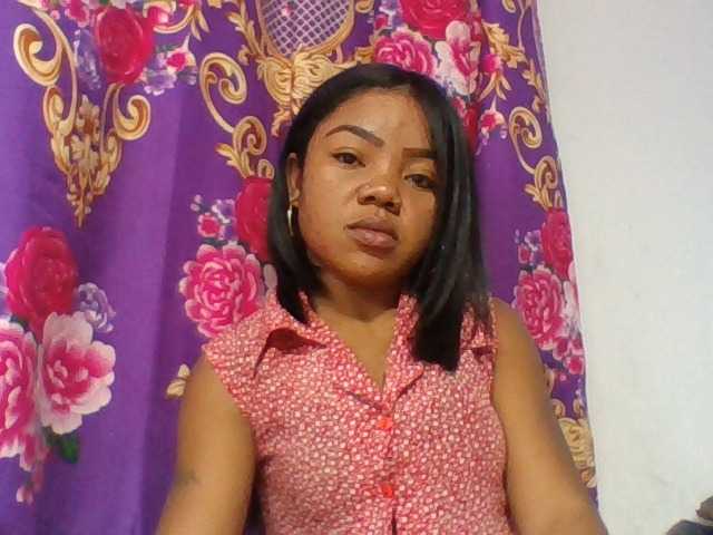 Elyah1a live cam on BongaCams