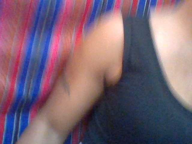 Elyah1a live cam on BongaCams