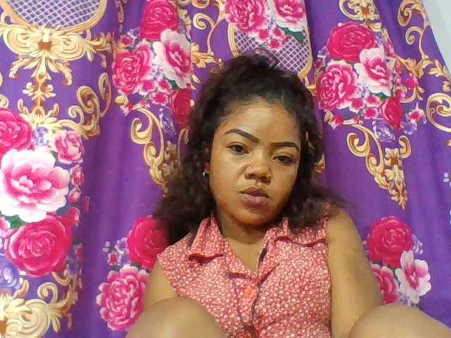 Elyah1a live cam on BongaCams