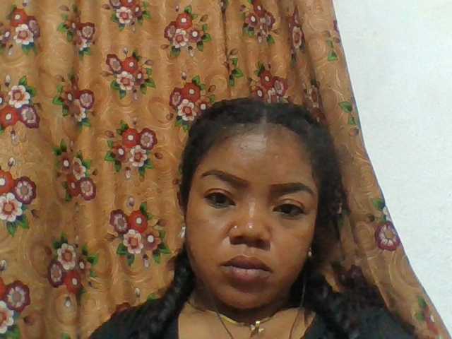 Elyah1a live cam on BongaCams