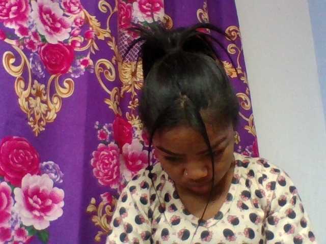 Elyah1a live cam on BongaCams