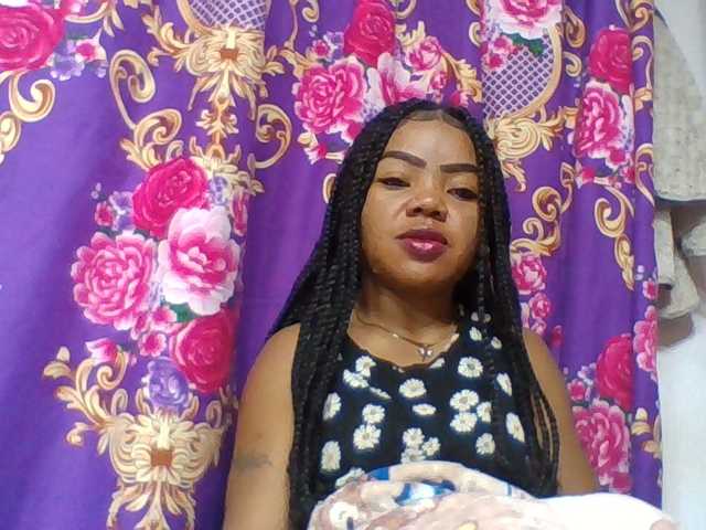 Elyah1a live cam on BongaCams