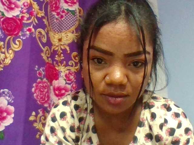 Elyah1a live cam on BongaCams