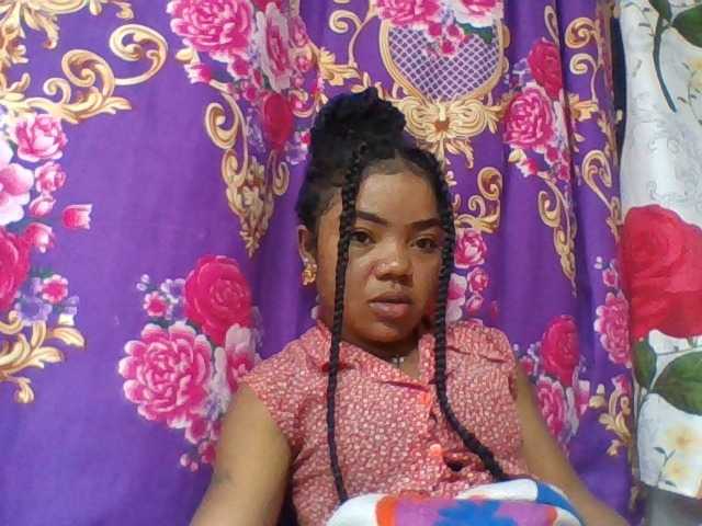 Elyah1a live cam on BongaCams