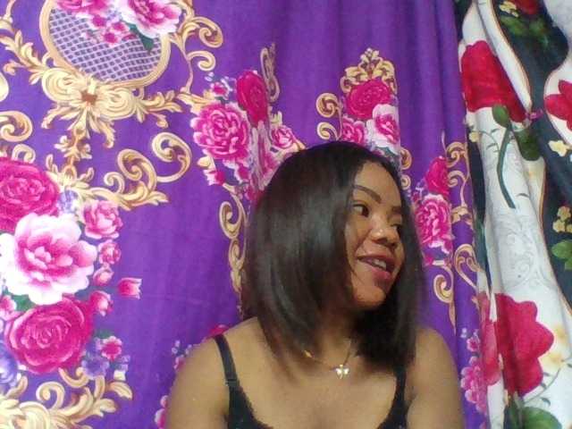 Elyah1a live cam on BongaCams