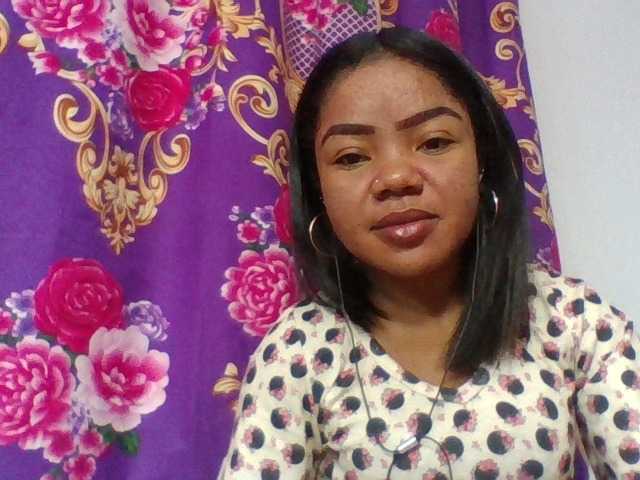 Elyah1a live cam on BongaCams