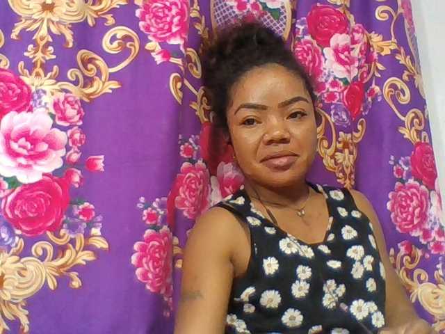 Elyah1a live cam on BongaCams