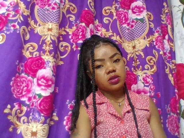 Elyah1a live cam on BongaCams