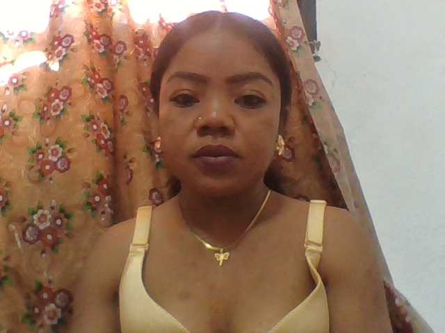 Elyah1a live cam on BongaCams