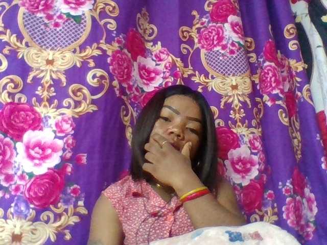 Elyah1a live cam on BongaCams