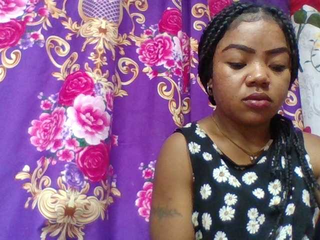Elyah1a live cam on BongaCams