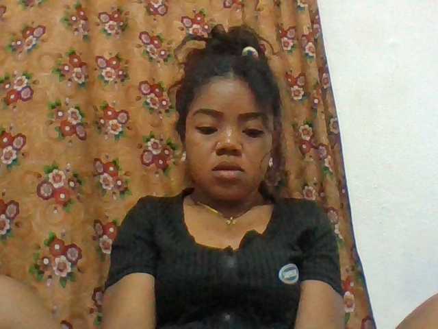 Elyah1a live cam on BongaCams