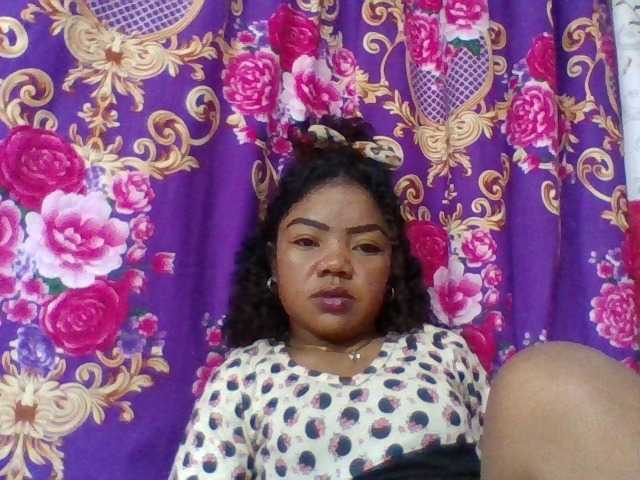 Elyah1a live cam on BongaCams