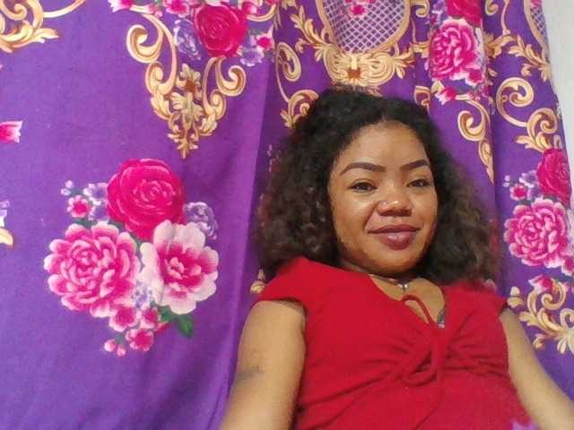 Elyah1a live cam on BongaCams