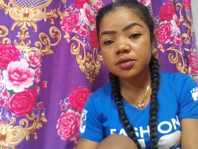 Elyah1a live cam on BongaCams